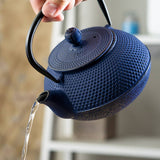 Navy Blue Hobnail Design 27oz Cast Iron Tea Pot