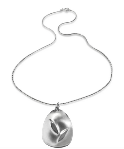 MATSU | Oval Leaf Pendant On Chain