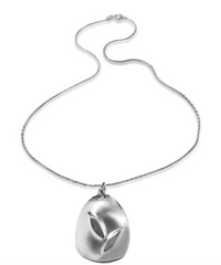 MATSU | Oval Leaf Pendant On Chain