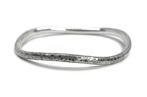 Matsu | Textured Bangle