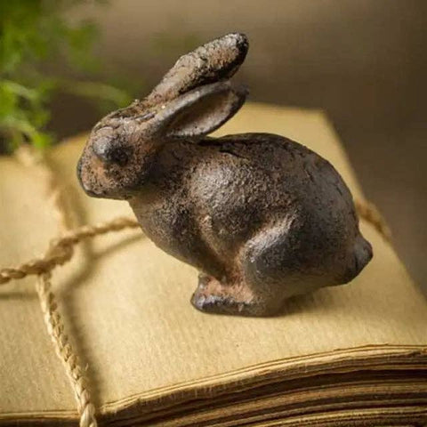 Vagabond Vintage | Cast Iron Sitting Rabbit