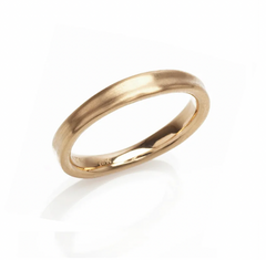 Matsu | Gold Petite Curve Band